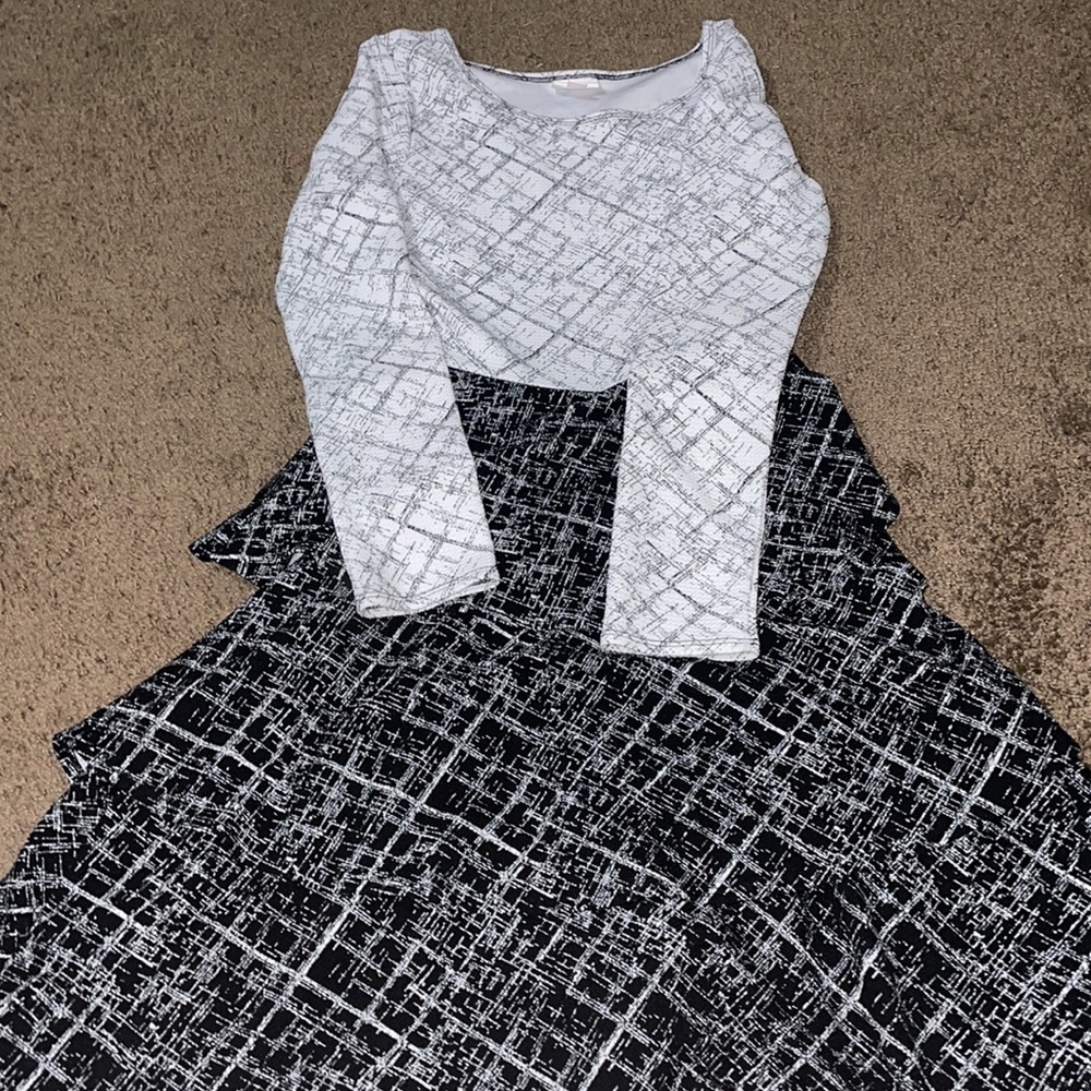 Dress - Picture 2 of 2